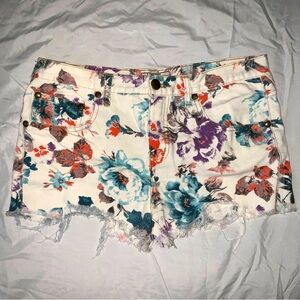 Free People floral denim shorts NEW WITHOUT TAGS!